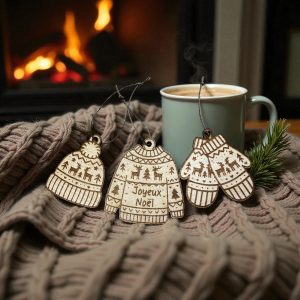 Décorations de Noël en bois – Lot complet à suspendre (bonnet, pull, gants)